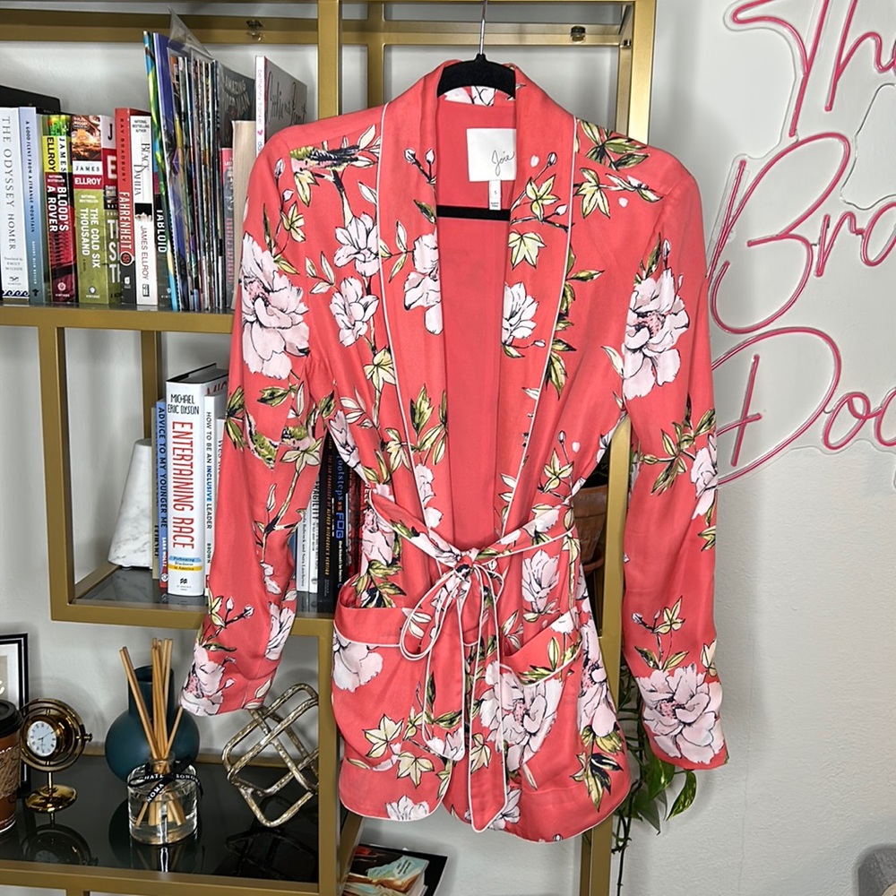 Joie Silk Tie-waist blazer